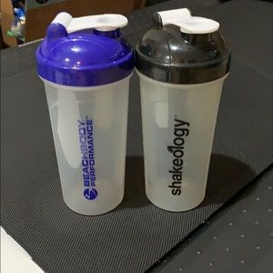Beachbody shaker cups